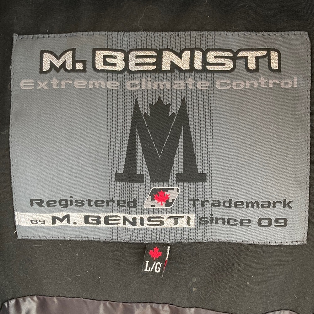 M. Benisti Canadian high fashion quality parka with fox fur removable hood. - Picture 3 of 16